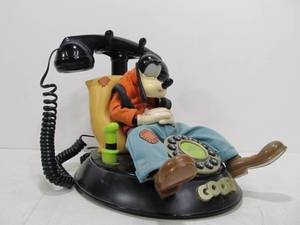 lot 307 image: Disney GOOFY Rotary Push Button Telephone