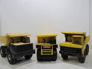 lot 71 image: 3 Metal TONKA Dump Trucks