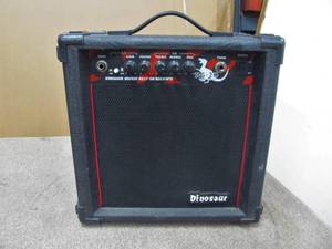 lot 133 image: Dinosaur Model DG-20 Amplifier