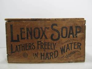 lot 123 image: Excellent Antique Large LENOX HAND SOAP Dovetailed Wood Advertising Crate wLid