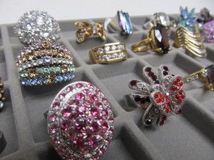 lot 177 image: Lot of 30 Large Costume Jewelry Rings wPlenty of Bling