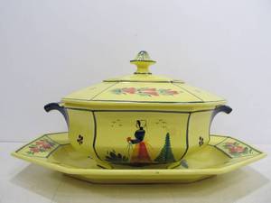 lot 152 image: Vintage French Signed HENRIOT Quimper Lidded Tureen wTray 