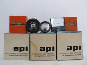 lot 165 image: Group of Vintage Gauges etc