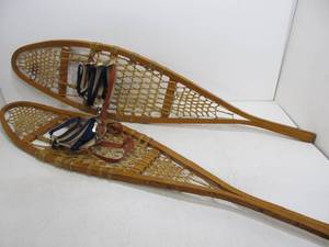 lot 193 image: Pair of Vintage 47 Snowshoes