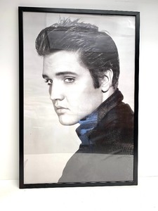 lot 219 image: LARGE Young Elvis Photo Print
