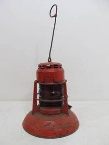lot 267 image: Old Vintage DIETZ No. 4 Traffic Road Lantern - NSP Marking