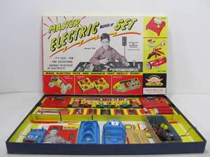 lot 268 image: Vintage Early 50s Electric Build-It Set wBox