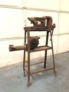 lot 2 image: Antique Combination Blower Forge Anvil Vise