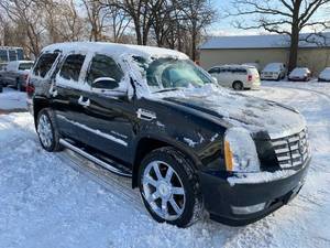 lot 4 image: 2010 Cadillac Escalade AWD