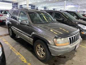 lot 17 image: 1999 Jeep Grand Cherokee Laredo 4x4