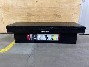 lot 6 image: HUSKY 71.36 Matte Black Aluminum Full Size Crossbed Truck Tool Box