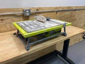 lot 88 image: RYOBI 7 in. 4.8 Amp Tile Saw