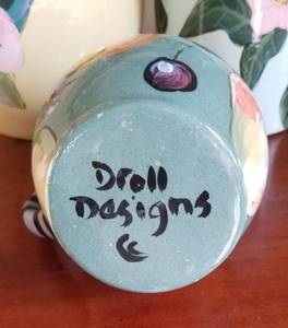 lot 55 image: Collection of Droll Designs Ceramic Pieces