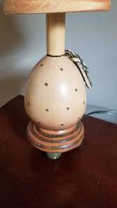 lot 56 image: Petite Ostrich Egg Table Lamp