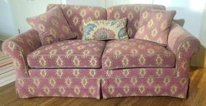 lot 22 image: Lovely Berry Red Loveseat