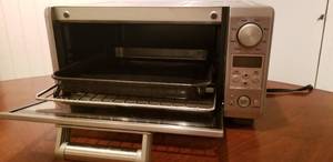 lot 80 image: Breville Mini Smart Oven Model B0V450XL
