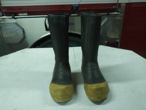 Size 10 12 Firemans Boots