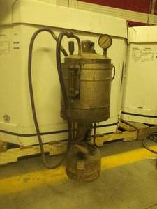 Vintage Asphalt or Oil Warming Device