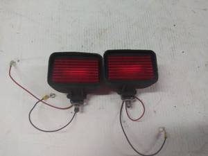2 Red Lights