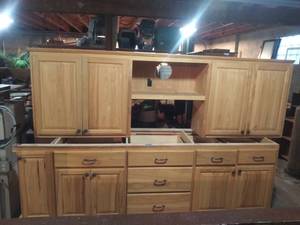 Goldenwood Cabinetry Kitchen Cupboards with Counter Top