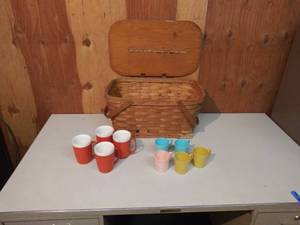 Picnic Basket with Cups