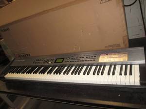 lot 108 image: New In Box Rolland RD-700 Digital P...