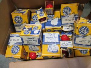 lot 113 image: Vintage GE 25W Light Bulbs Red...