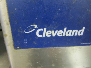 lot 8 image: Cleveland Electric Dual Kettle Cooker 16 12 Kettles 24X57X45