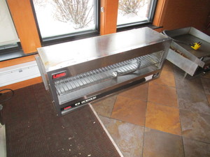lot 39 image: Food Warmer 15X48X20