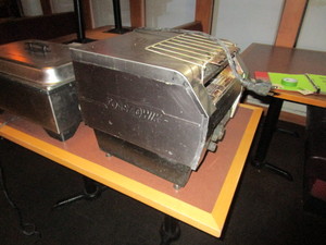 lot 43 image: Hatco Toaster 15X17X15