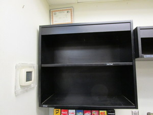 lot 59 image: Wall Cabinets
