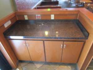 lot 67 image: Carry Out Kiosk 67X37X49