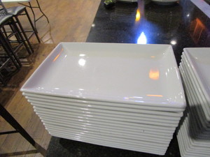 lot 128 image: (52) 7X11 Stoneware Plates
