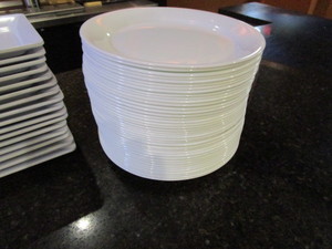 lot 133 image: Plates & Bowls (40) 9 Plates (16) 7X14 Plates (15) 5 Bowls