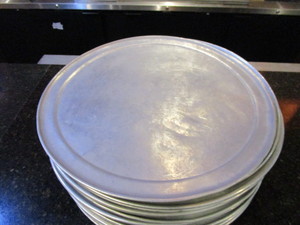lot 136 image: (38) 14 Alum Pizza Trays