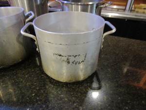 lot 139 image: 9 SS & Alum Pots