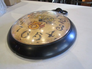 lot 188 image: 13 Beer Clock