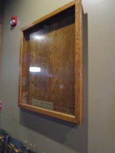 lot 202 image: Display Box 30X36X3
