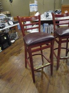 lot 212 image: (4) Barstools