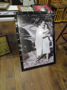 lot 221 image: Large Lot of Pictures & Frames