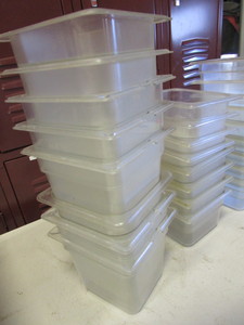 lot 267 image: Food Storage Containers
