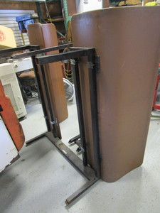 lot 272 image: 6 Person Booth