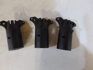 lot 15 image: 3 Adapters 7 Pin to 4 Pin