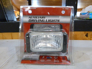 lot 49 image: Navigator Auxiliary Driving Lights