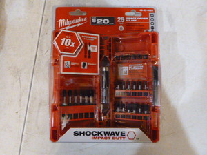 lot 61 image: Milwaukee 25 Piece Impact Driver Bit Set