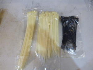 lot 68 image: 3 Packs of Zip Ties (Cable Ties)