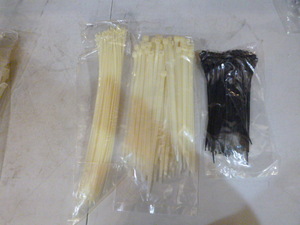 lot 69 image: 3 Packs of Zip Ties (Cable Ties)