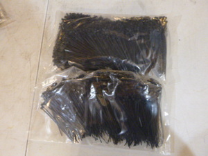 lot 74 image: 2 Packs of Zip Ties (Cable Ties)