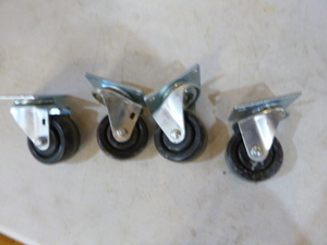 lot 98 image: Set of 4 Casters