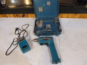 lot 166 image: Makita Cordless Driver Drill